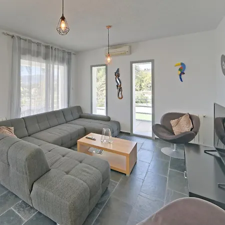 Fustera Villa