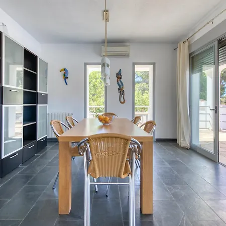 Fustera Villa *